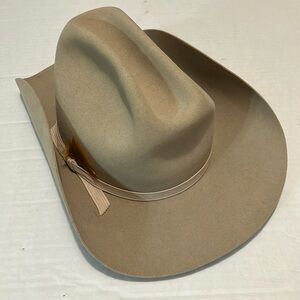 7 1/4 custom deluxe western Bee Hat Co. Dynafelt wool cowboy hat beige